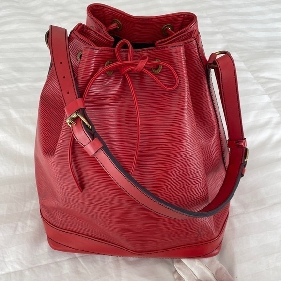 Louis Vuitton Castillian Red Epi Leather Noe Drawstring GM Like New - Picture 3 of 17